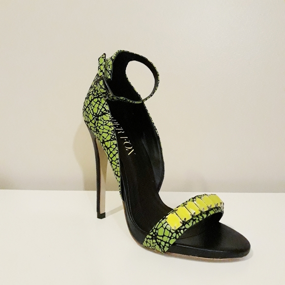 Dharma Heels - Picture 4 of 9